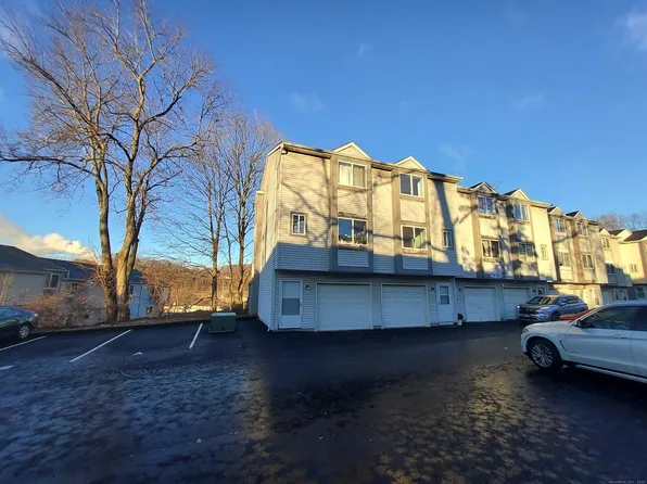 35 Pearl Lake Road #B, Waterbury, CT 06706