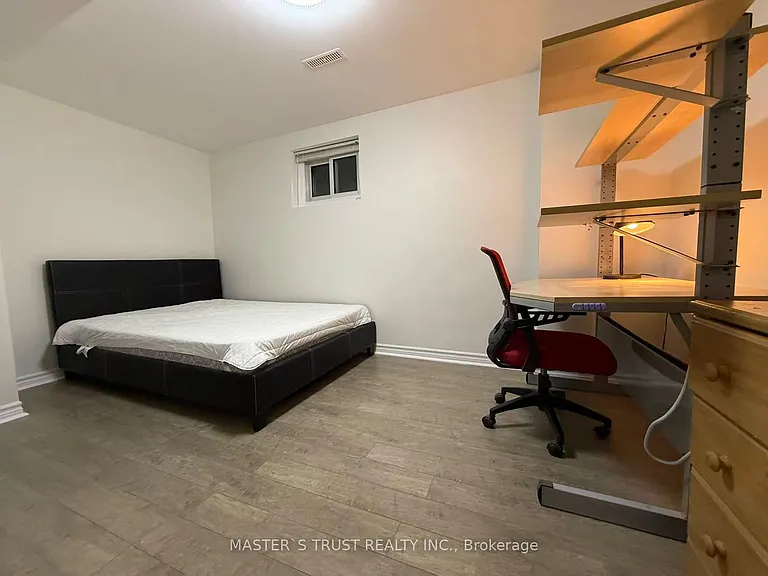 16 Farmington Cres #BASEMENT — Photo 6