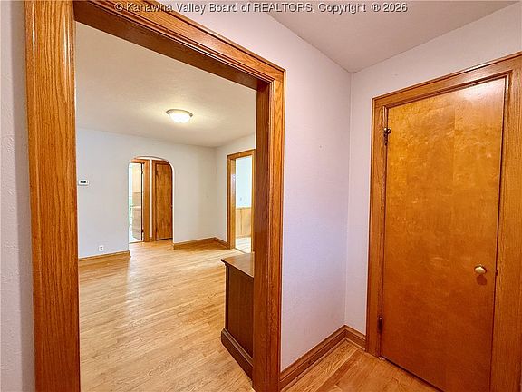 3rd image of 3013 Ridgeview Dr
