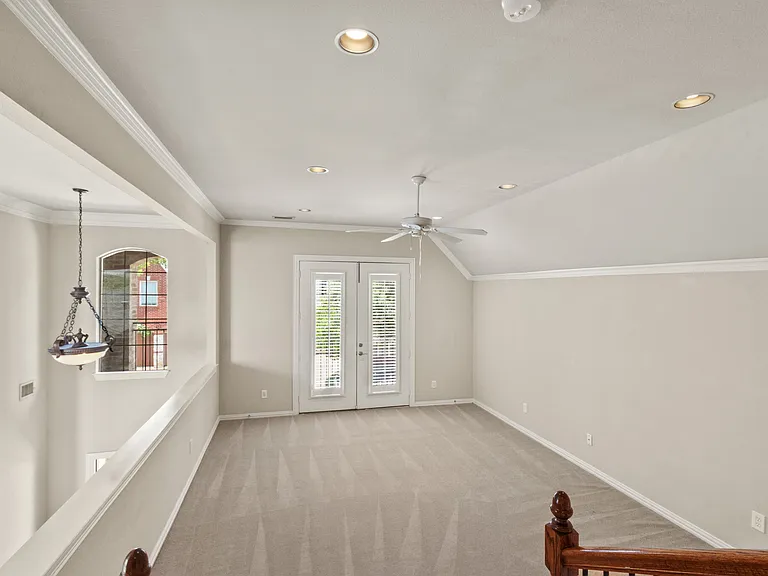 3240 Forestbrook Dr — Photo 16