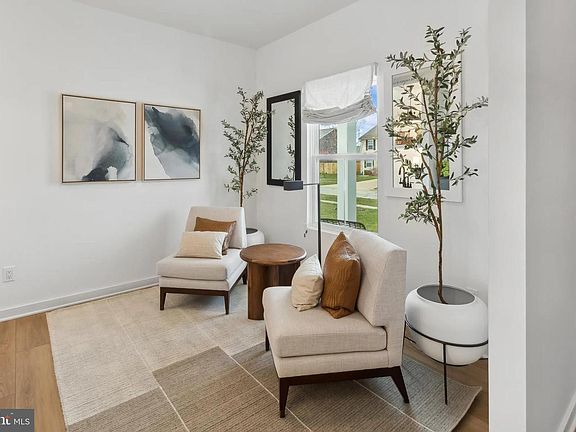 4th image of 249 Valor Ln