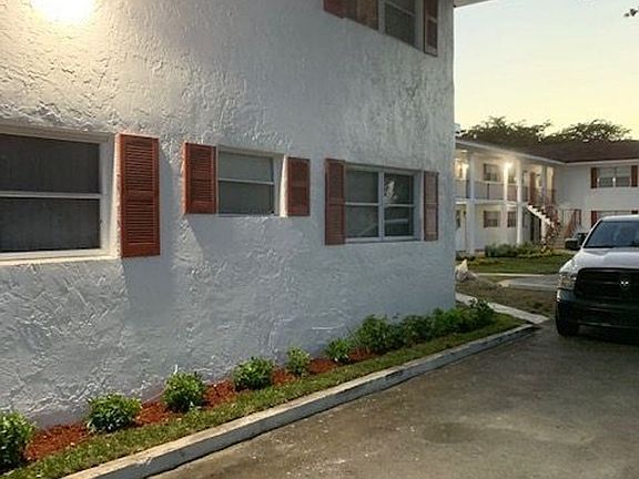 3rd image of 10120 NW 36th St #15