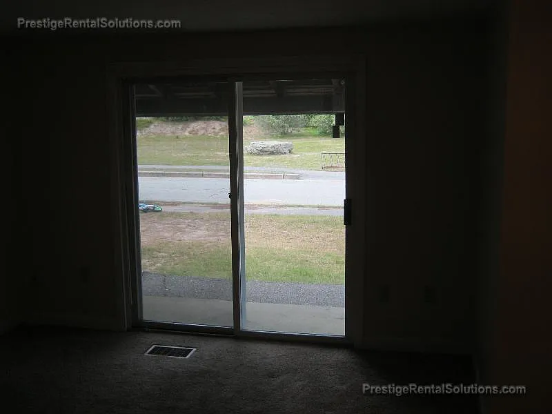 1 Adams Cir #H