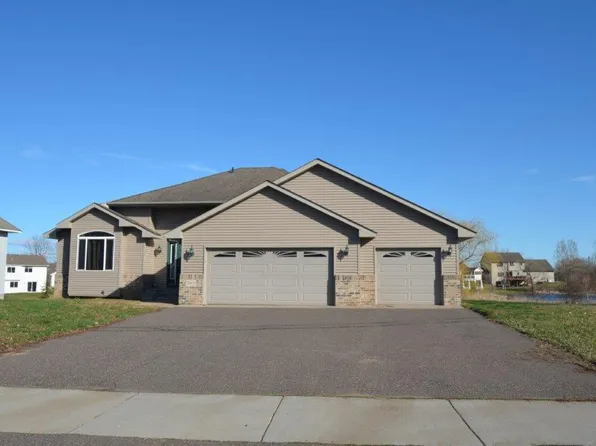 28615 Lakeside Trl, Lindstrom, MN 55045