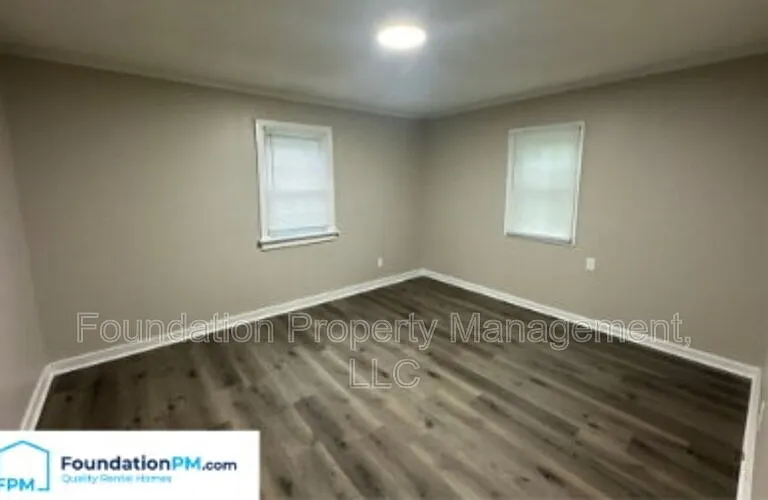 1711 S Sutton Dr — Photo 7