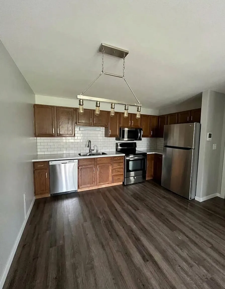 2 bed, 768 sqft, $1,150 — Photo 1