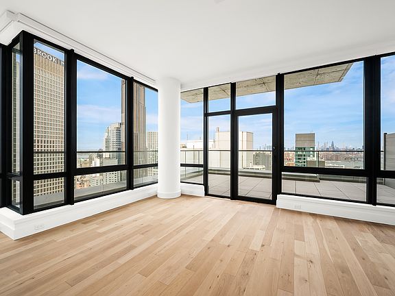 3rd image of 20 Rockwell Pl #3602F