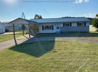 451 2nd St, Mason, WV 25260