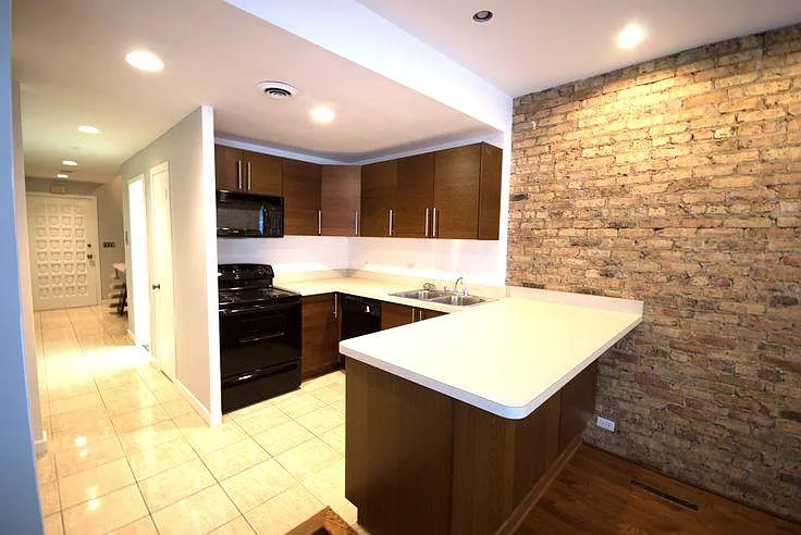 2727 N. Clark — Photo 18