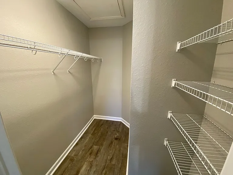 Maple Sunset Apartment Homes — Photo 33
