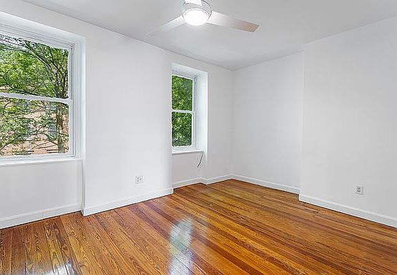 4th image of 30 Douglass St APT 2