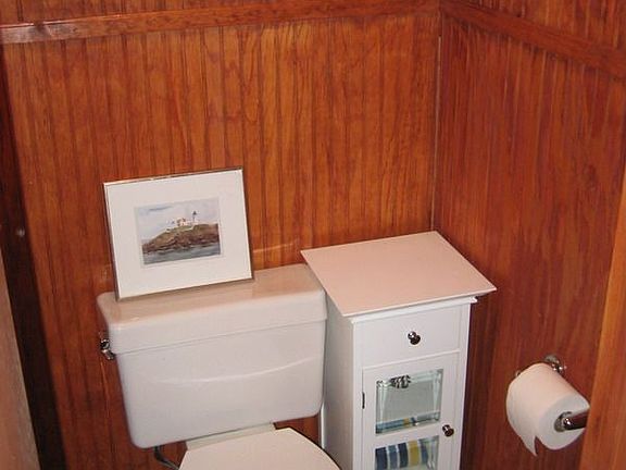1st fl half bath