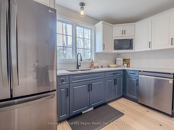 5th image of 64 Ninovan Rd E
