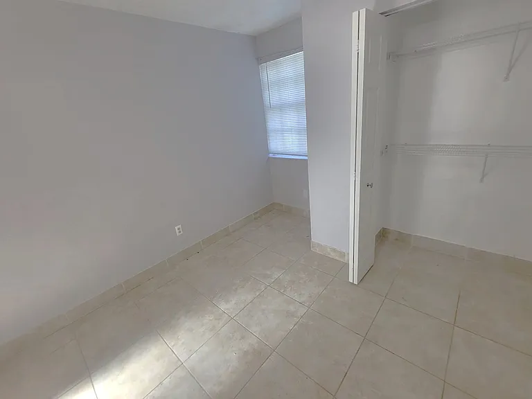 20758 SW 83rd Ave — Photo 11
