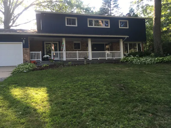 1004 E Geneva Dr, Dewitt, MI 48820