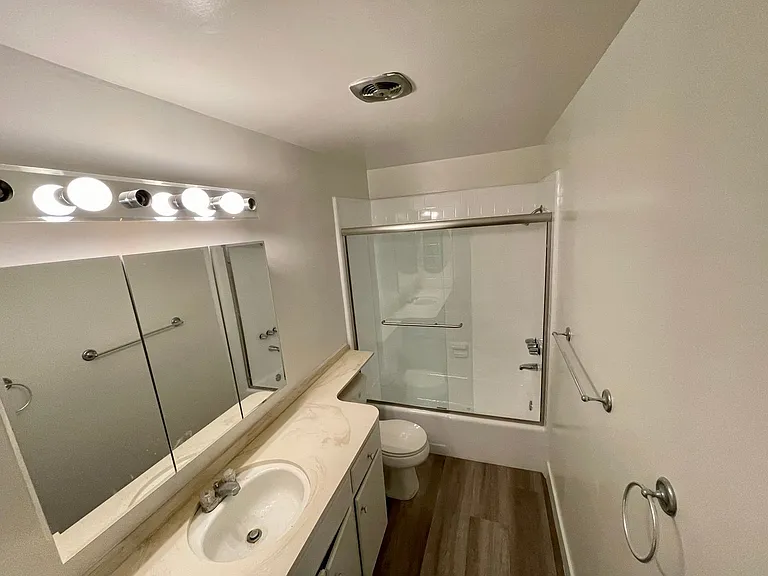 17854 Linda Dr — Photo 12