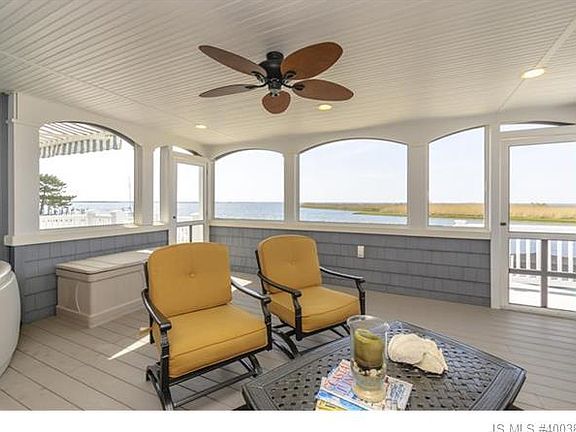 Screened Porch & Views