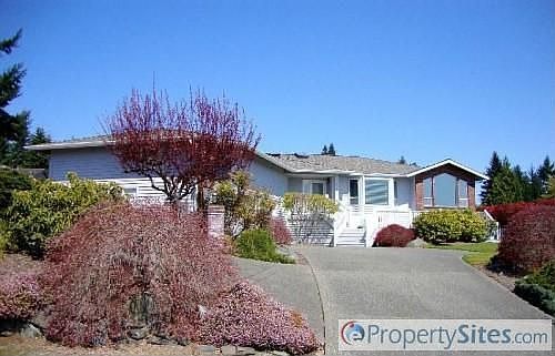 2nd image of 3813 Mountainview Pl