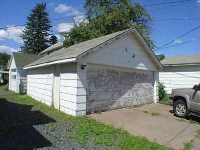 3rd image of 318 N 43rd Ave W