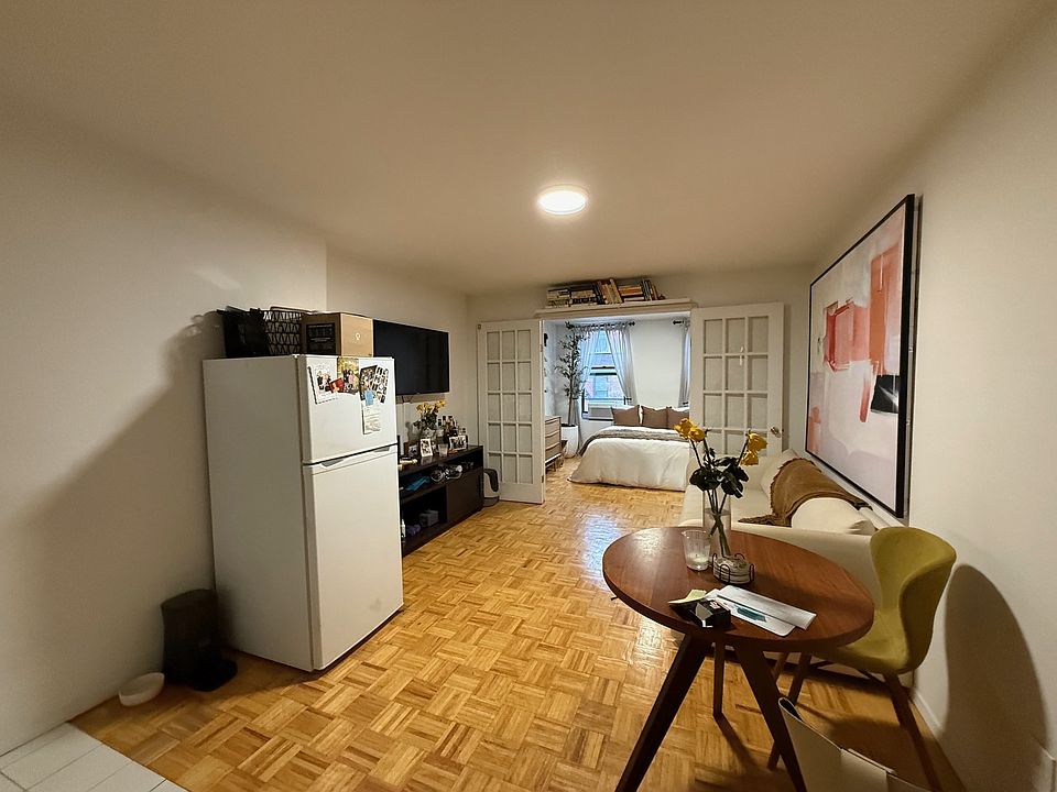 1st image of 6 Jones St APT 5C