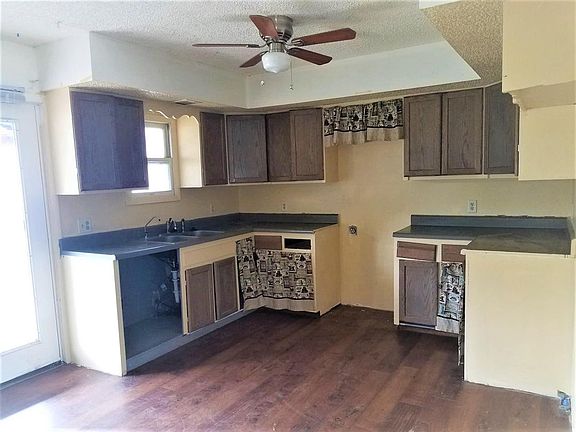 3rd image of 1506 N Jackson Ave