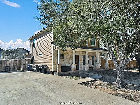 2nd image of 204 Rosemary Ln