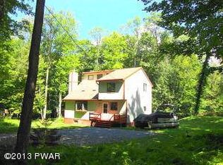 120 Well House Rd, Greentown, PA 18426