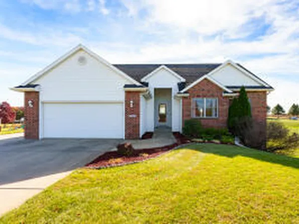 27463 Birmingham Ct, Paw Paw, MI 49079