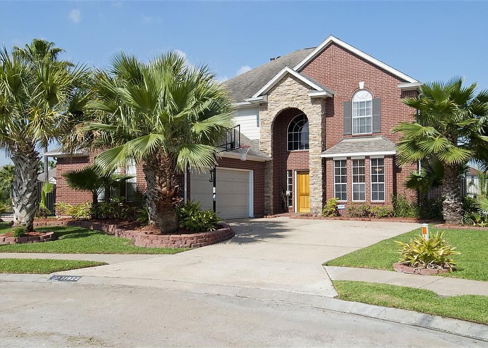 1st image of 11922 Sunset Lake Ct
