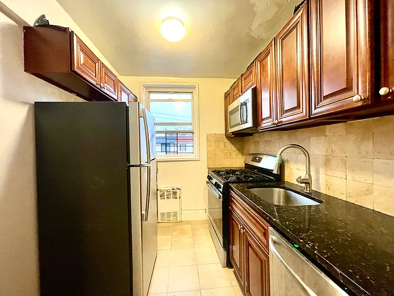 2510 Ocean Pkwy #3E1 — Photo 4