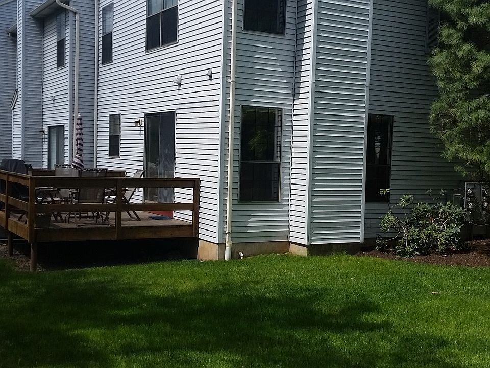 2nd image of 1001 Timber Oaks Rd