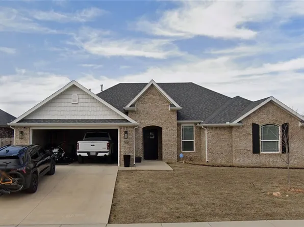705 Tiger Eye Ave, Lowell, AR 72745