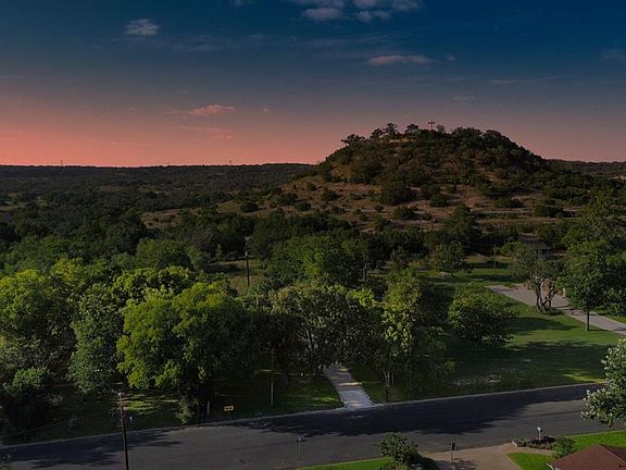 4th image of 500 Cross Mountain Dr