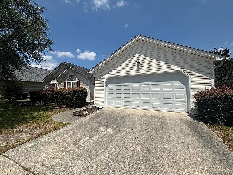 1203 Maple Ridge Rd — Photo 4