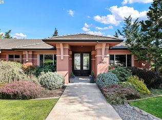 2621 Ridgemont Dr, Eugene, OR 97405