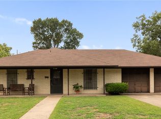 401 N San Marcos St, Hearne, TX 77859