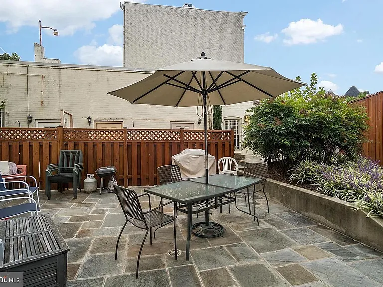 101 N Carolina Ave SE #106 — Photo 26