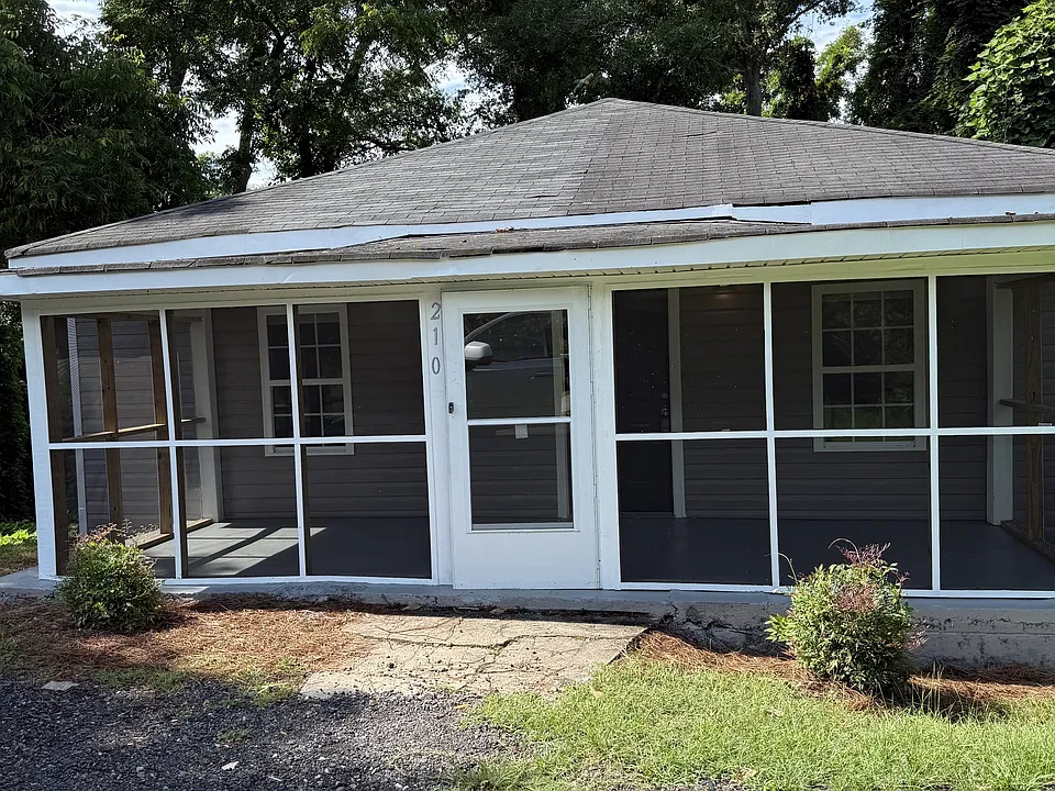 210 Cato St