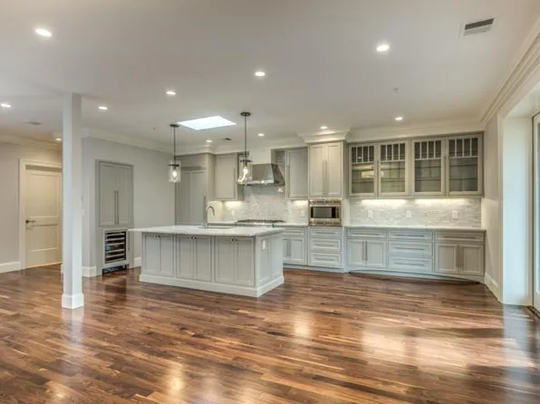 30 Winchester St APT 5, Brookline, MA 02446