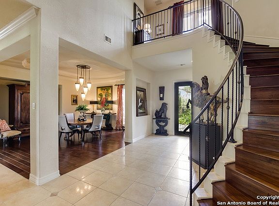 2nd image of 118 Lantana Way
