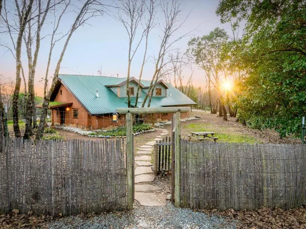 18085 Oak Tree Rd, Nevada City, CA 95959