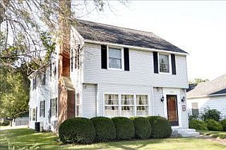 1st image of 2203 Parkview Ave