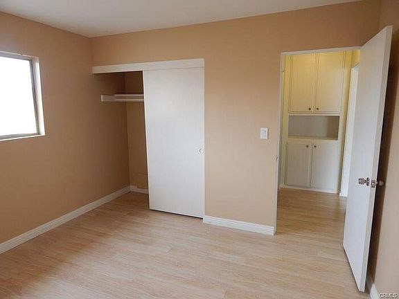 5th image of 3010 Vineland Ave #103