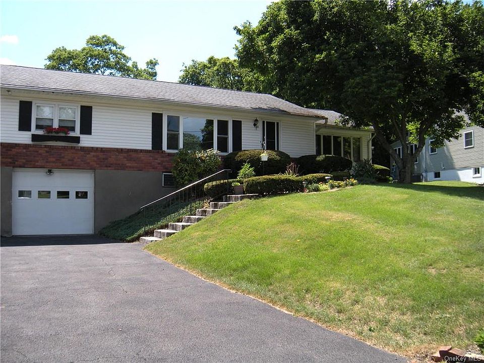 1st image of 39 Harth Dr