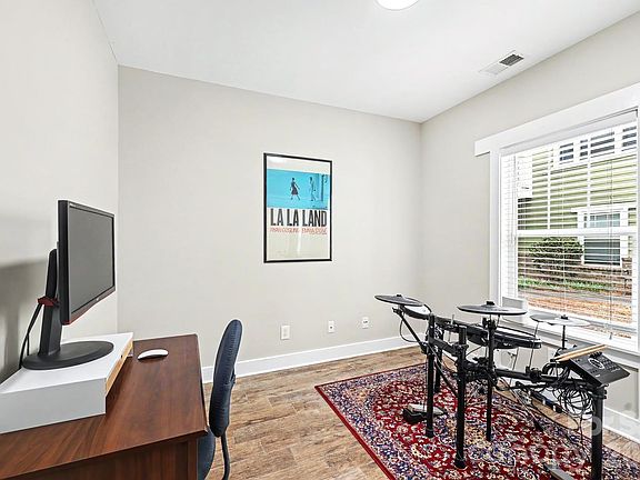 4th image of 1733 Matheson Ave APT B