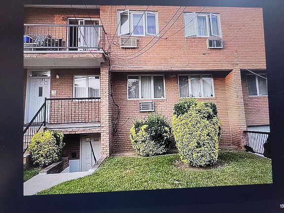 2nd image of 1105 E 93rd St #200