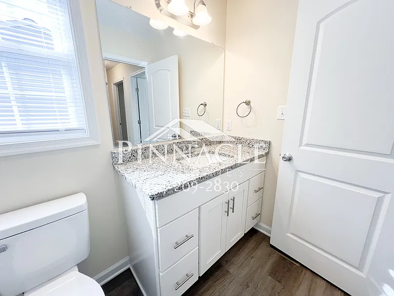 2305 Tazewell Ave #B — Photo 17