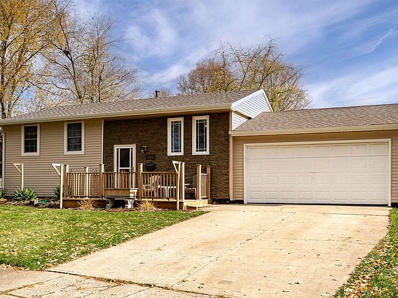 3rd image of Caldwell Cir