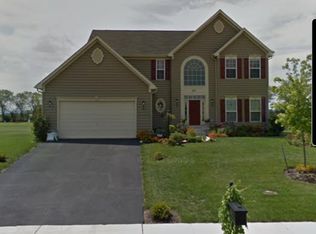 327 Cloudless Sky Dr, Mechanicsburg, PA 17050