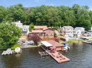 65 S Lakeside Ave, Lake Hopatcong, NJ 07849